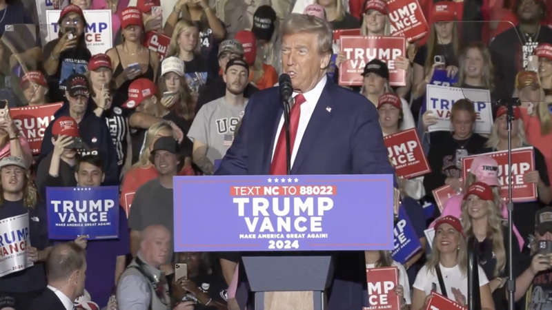 Trump stresses border control at Arizona campaign stop