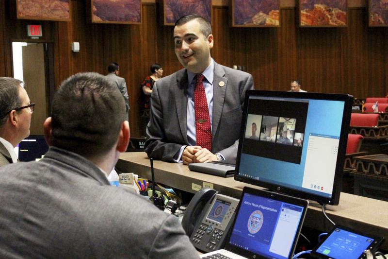 Senate OKs bill to let pharmacies to perform tests, treat patients