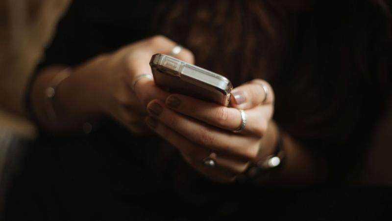 Arizona, others back bills allowing states to jam cellphones smuggled into prisons
