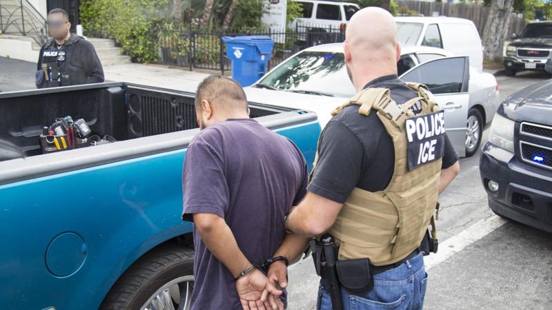 Trump: Illegal foreign nationals to get stipends, taxpayer-funded plane tickets