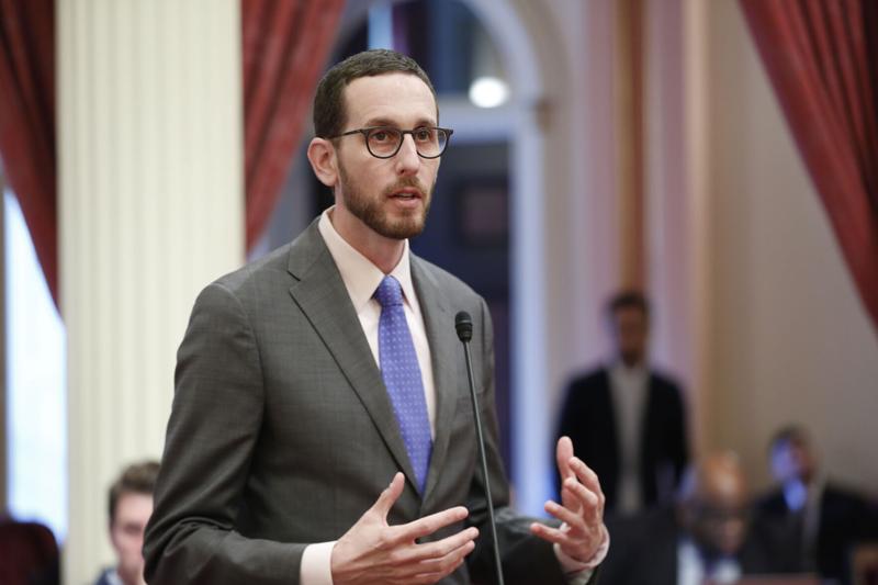California Democrats gut bill making it a felony to solicit child prostitutes