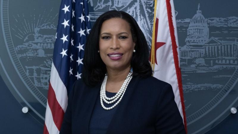 D.C. mayor calls for repeal of controversial progressive tipping law