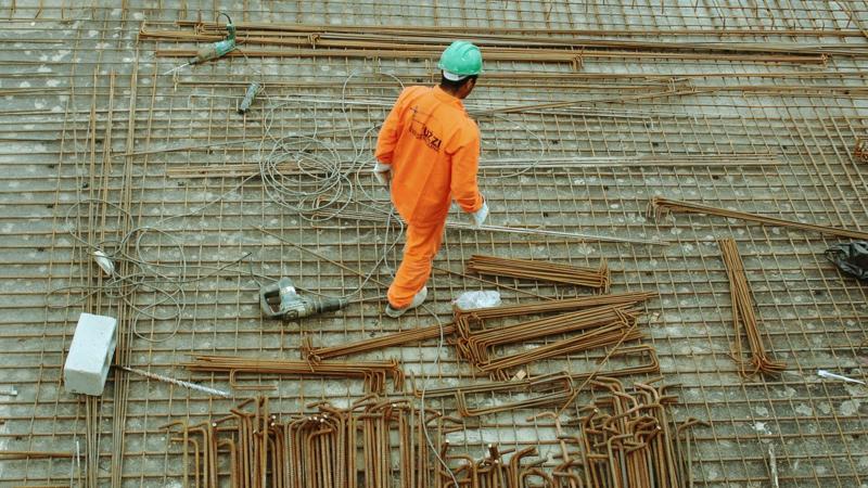 Institute: Arizona law speeds up construction, but red tape remains