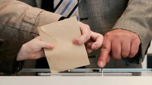 Dems oppose Trump’s bid to end mail-in ballots, voting machines