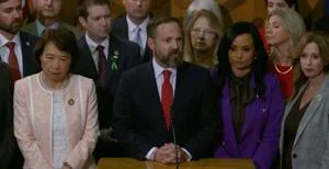 Texas House speaker signs civil arrest warrants for absconding Democrats