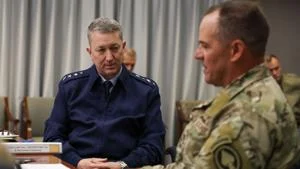 U.S., NATO military officials discuss Ukraine security guarantees