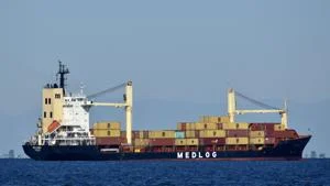 White House backs off hefty EU tariff threats, EU eliminates industrial tariffs