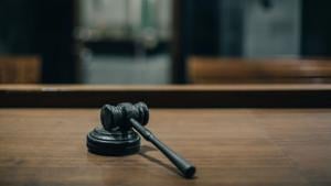 Injury lawyers turn N.Y. courts into Ellis Island for illegal immigrants
